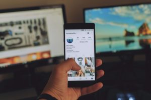 Should you buy Instagram followers, Should you Buy Instagram Followers and Likes and Does it Really Work?